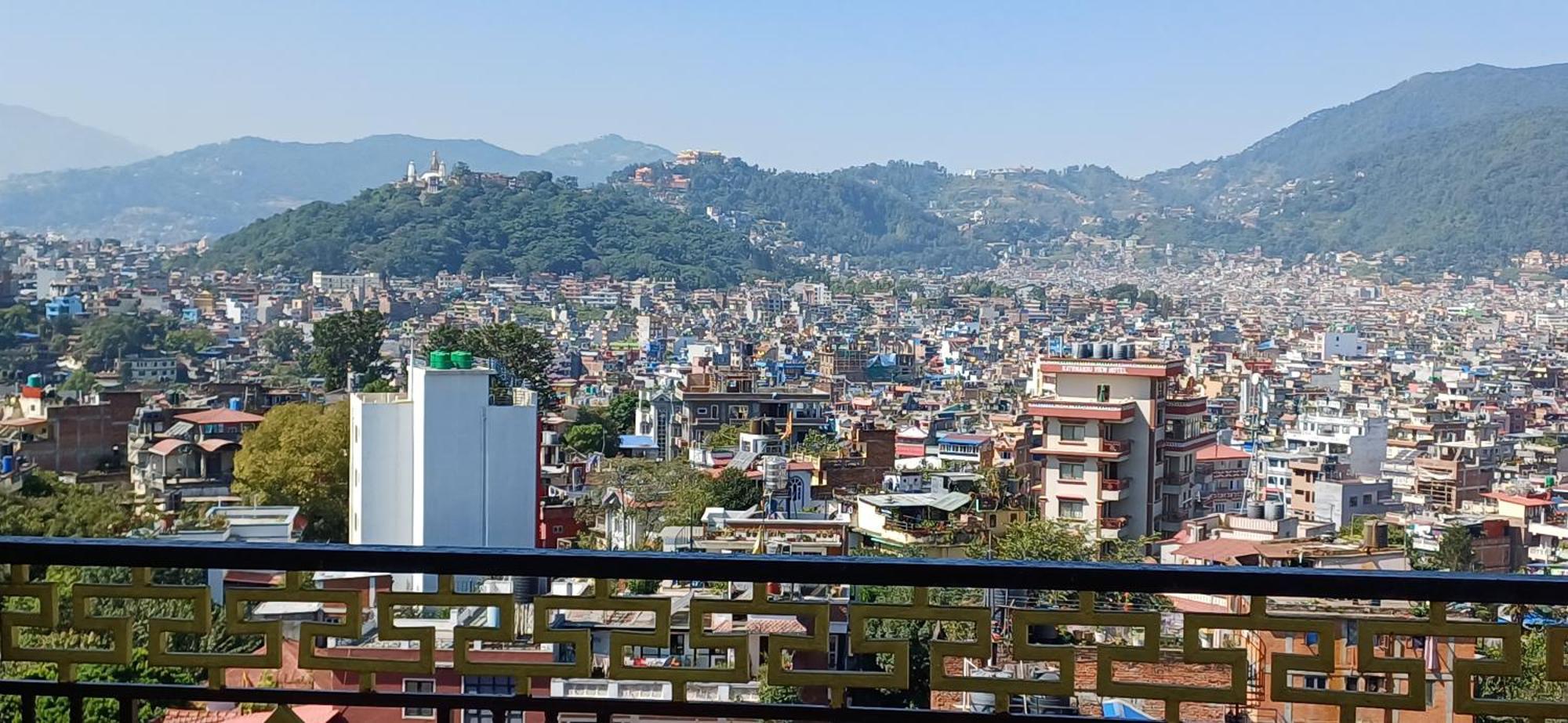 Hotel Yakroo Manang Kathmandu Exterior foto