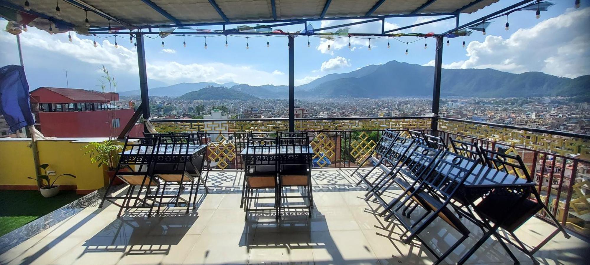 Hotel Yakroo Manang Kathmandu Exterior foto